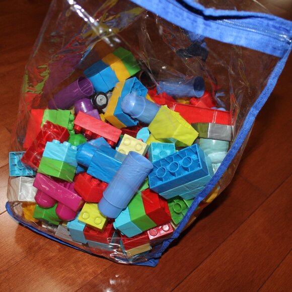 FREE WITH ANY BUY❤️Almost 1.5kg of assorted Mega Bloks Fisher-Price - Picture 3 of 3